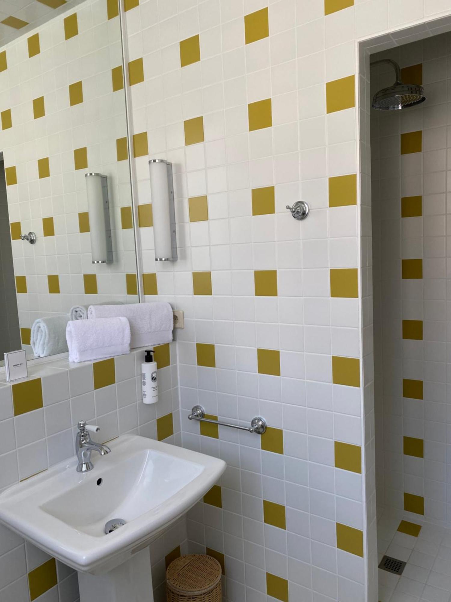 Lilou Hotel Hyères Kültér fotó